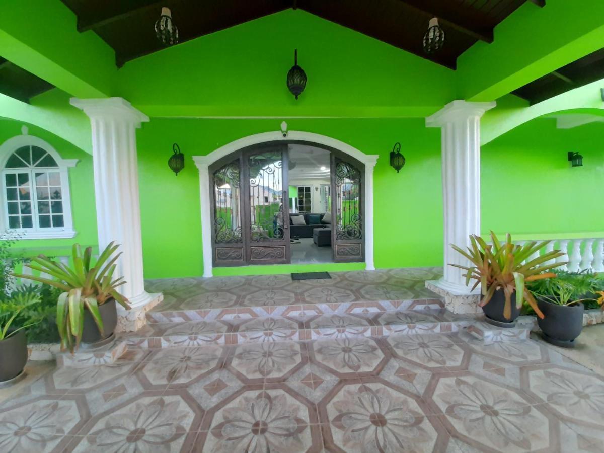 Pesheres Inn & Spa Bon Accord Village ภายนอก รูปภาพ