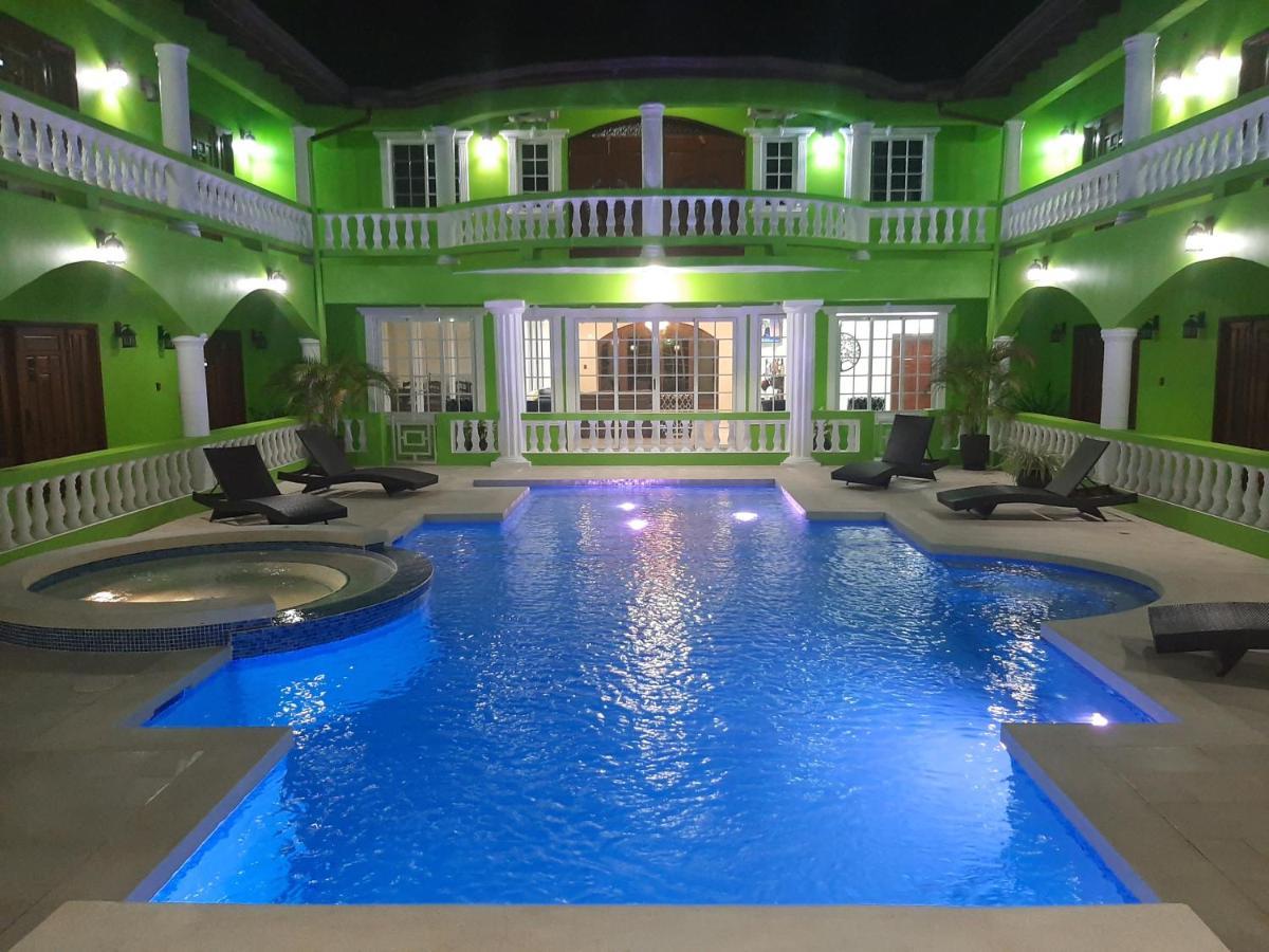 Pesheres Inn & Spa Bon Accord Village ภายนอก รูปภาพ